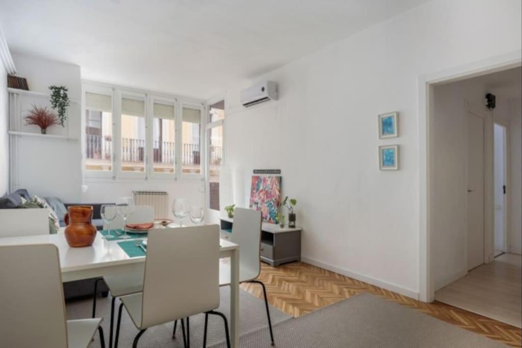 Renovated In De Gracia Apartament Barcelona